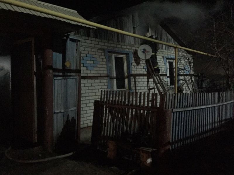 В Марий Эл местные жители пытались ворваться в горящий дом