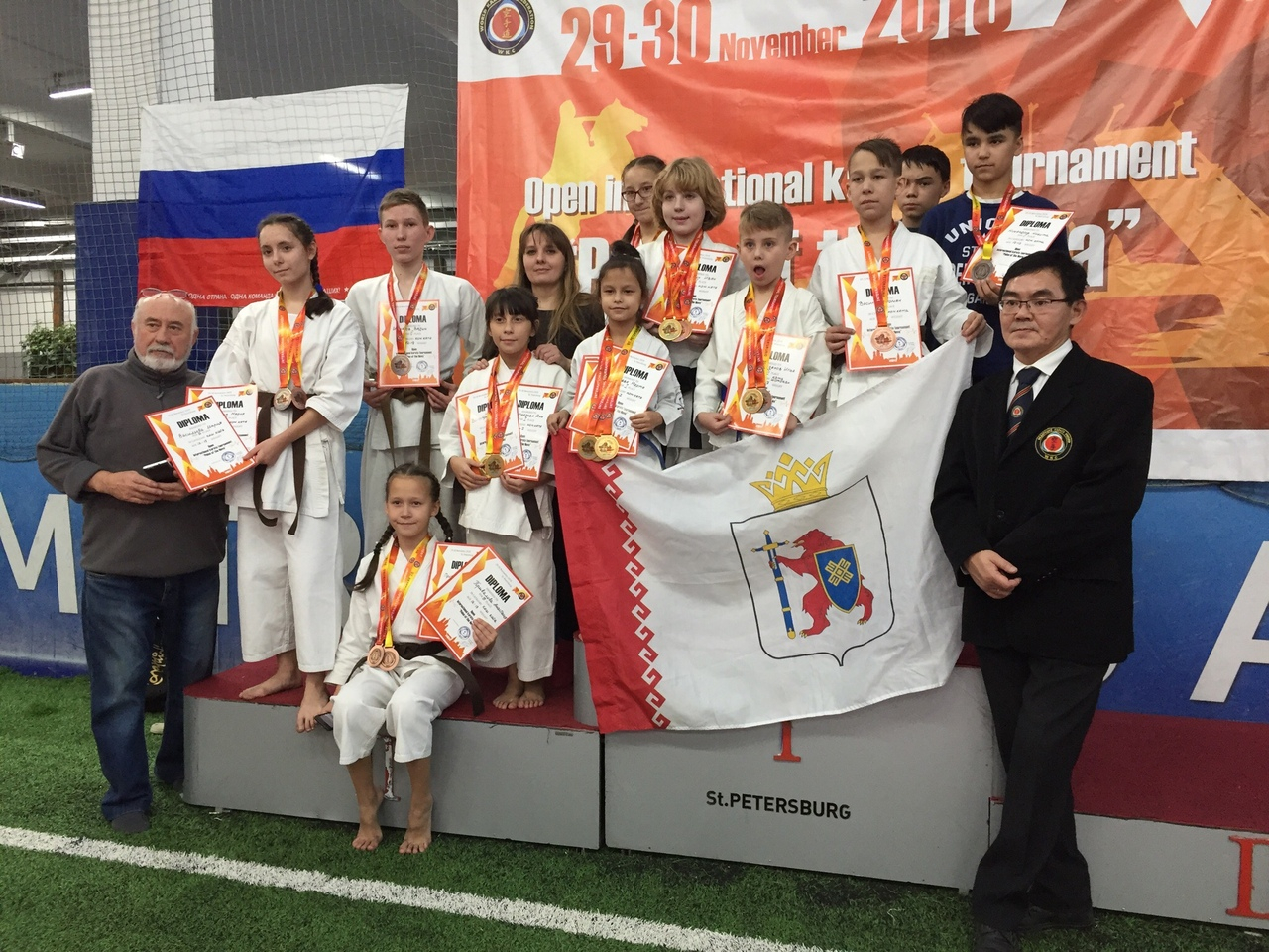 Каратэки из Марий Эл привезли восемь золотых медалей из Санкт-Петербурга