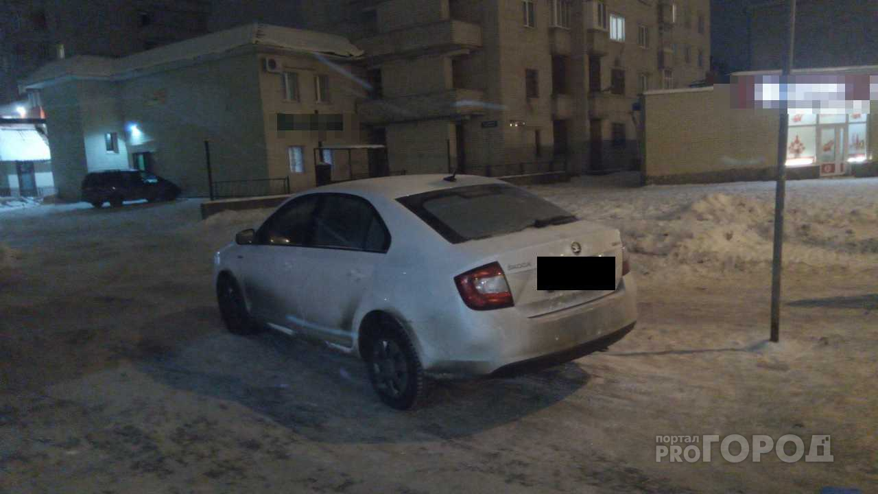 В Йошкар-Оле в припаркованной машине нашли труп