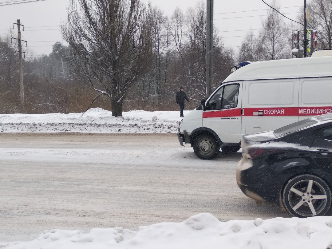 В Йошкар-Оле на Ленинском столкнулись два авто и "скорая"