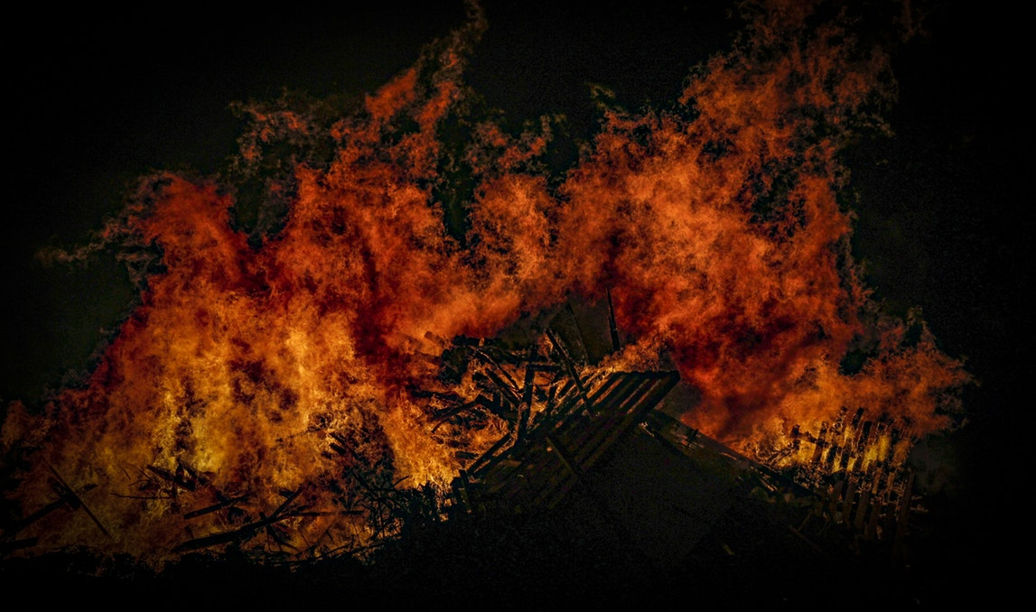 Трагедия в Марий Эл: мужчина не смог выпрыгнуть из окна горящей квартиры