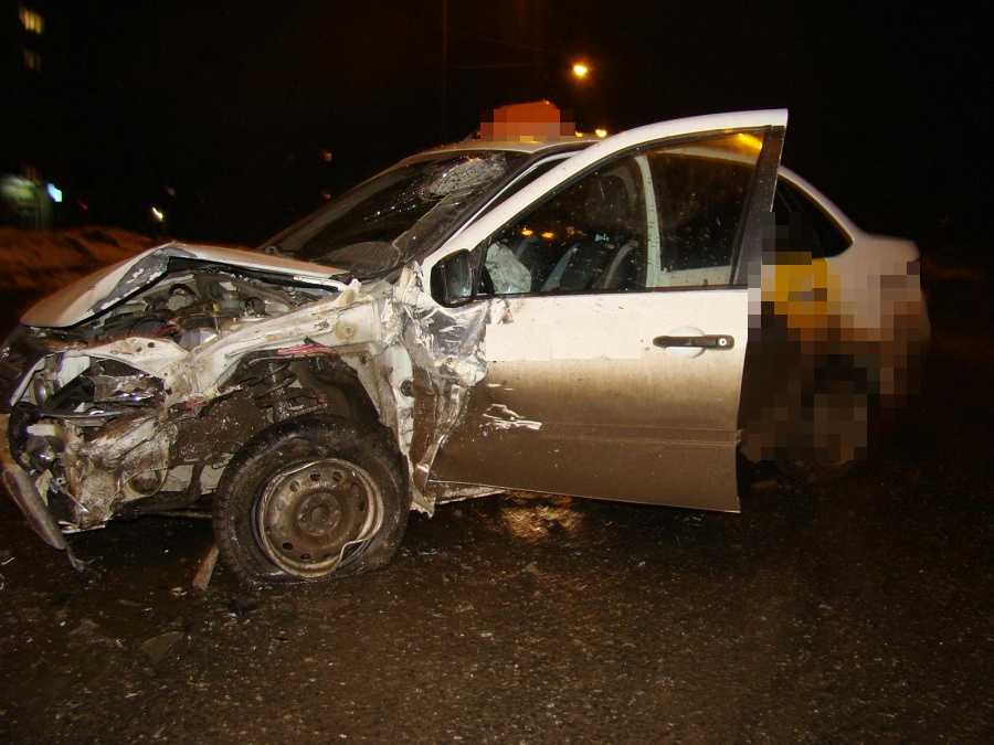 Появились подробности серьезной аварии в Йошкар-Оле, где пострадали водители авто