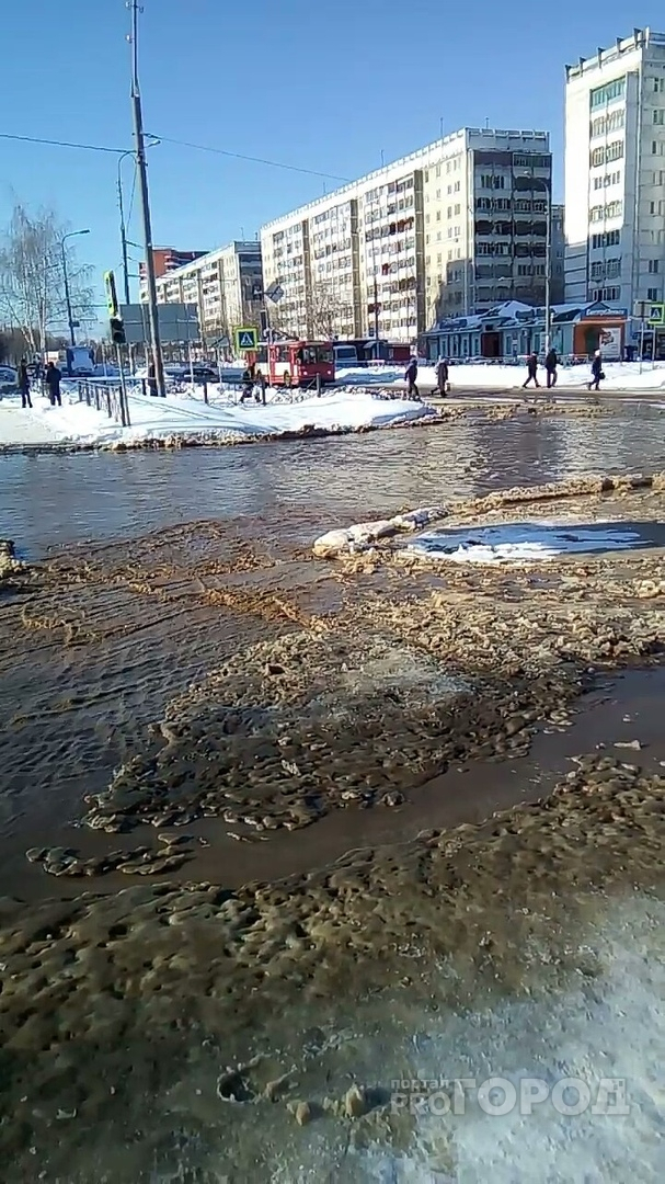 В Йошкар-Оле на бульваре появился несанкционированный "фонтан"