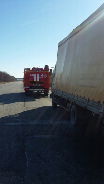 По трассе Йошкар-Ола – Уржум «летел» грузовик с полыхающим колесом