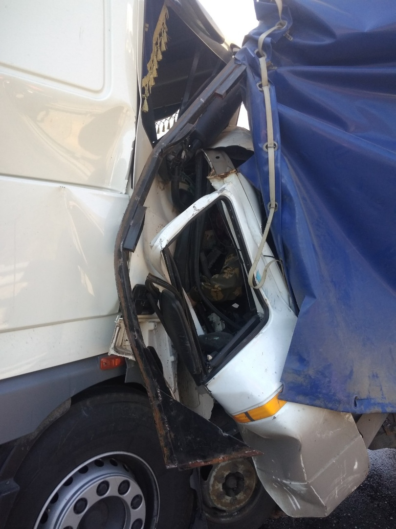Спасатели вытащили тело водителя, погибшего в смертельном ДТП на трассе «Вятка» в Марий Эл (ФОТО)