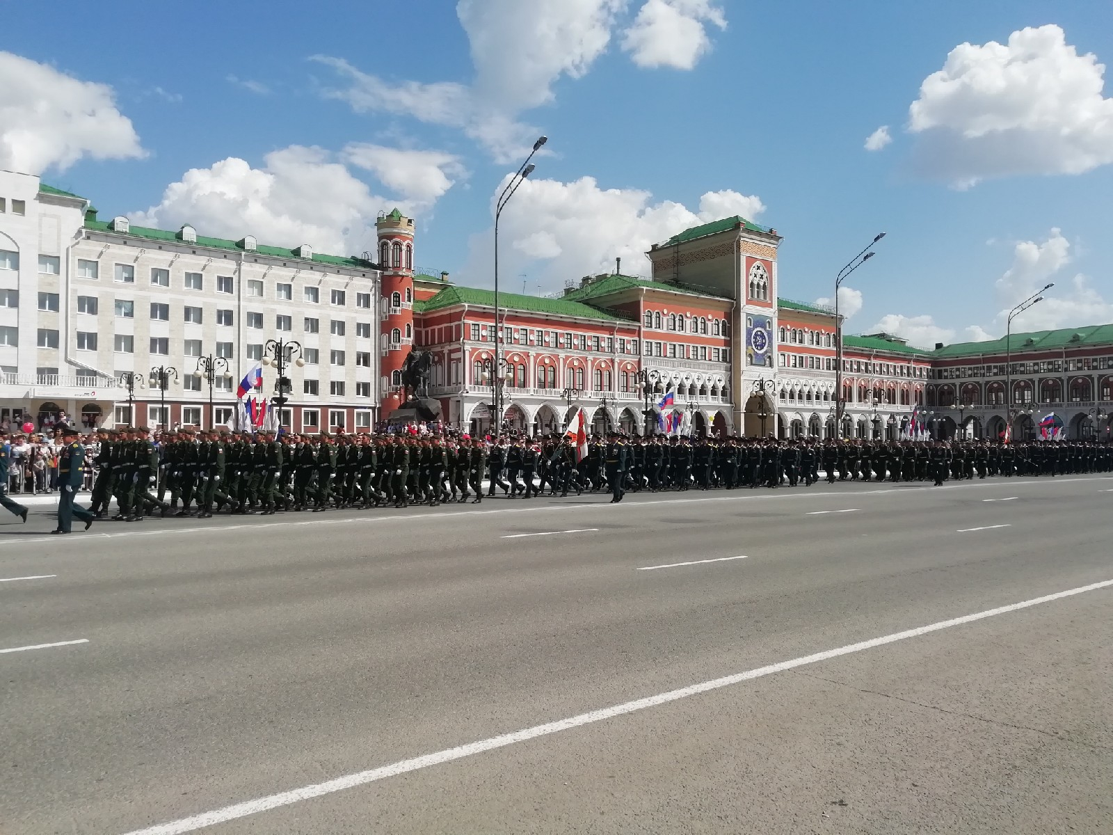 На главной улице Йошкар-Олы проходит Парад Победы