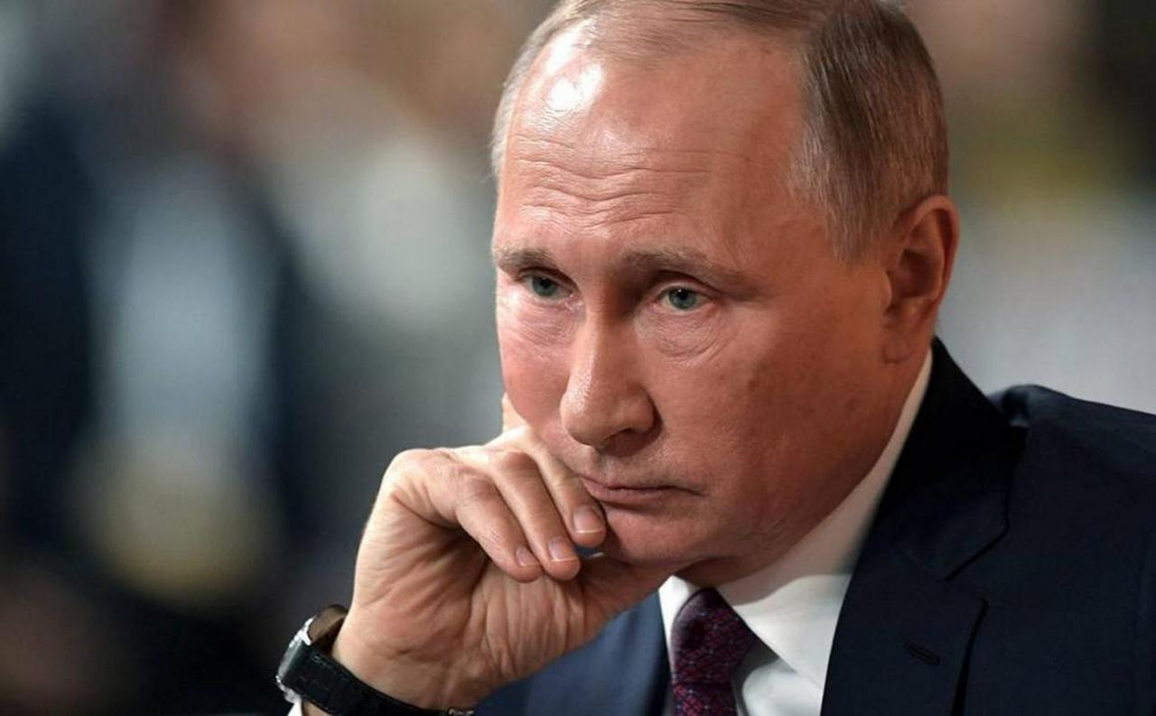 Новости России: рейтинг доверия Путину снизился до исторического минимума