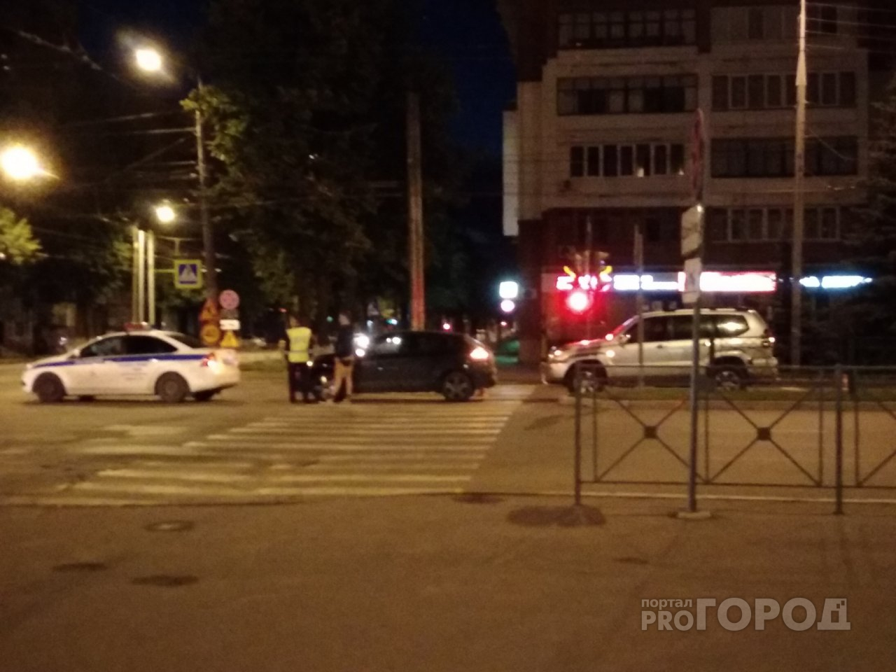 Вечер в Йошкар-Оле закончился авариями на двух центральных перекрестках (ВИДЕО)