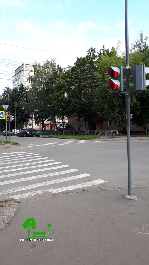 Фото дня: в Йошкар-Оле появился светофор «неопределенной ориентации»
