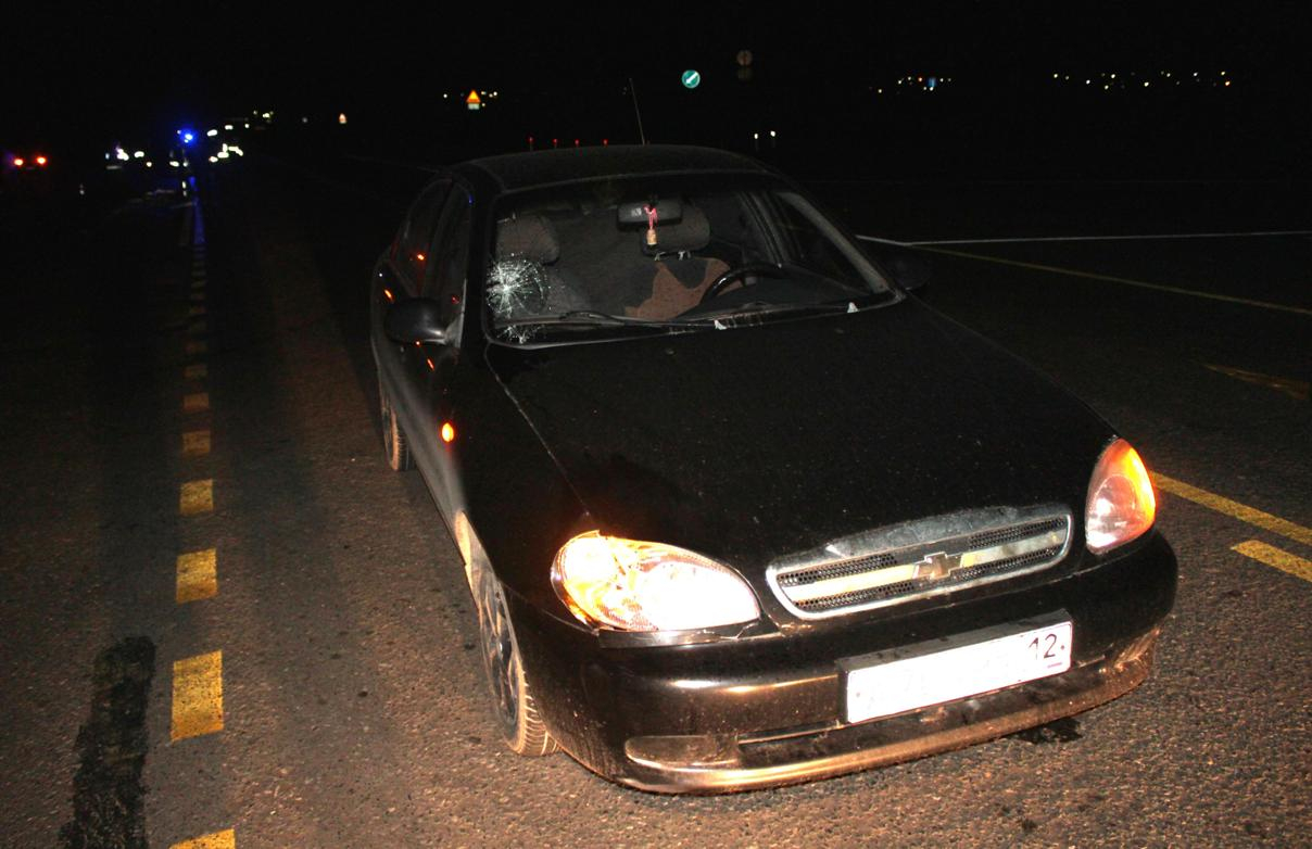 На Сернурском тракте в Марий Эл иномарка насмерть сбила пешехода