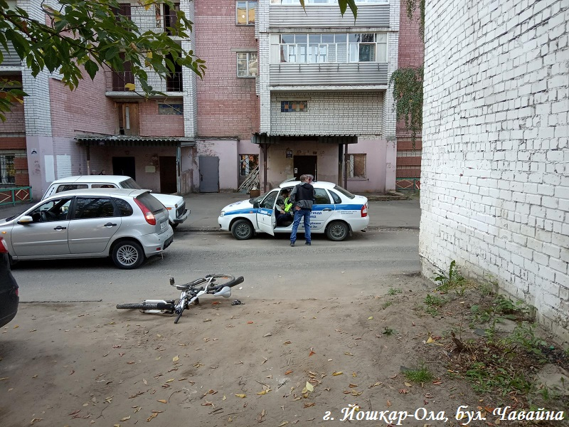 Утром в Йошкар-Оле Lada Kalina сбила велосипедистку: кто виноват?