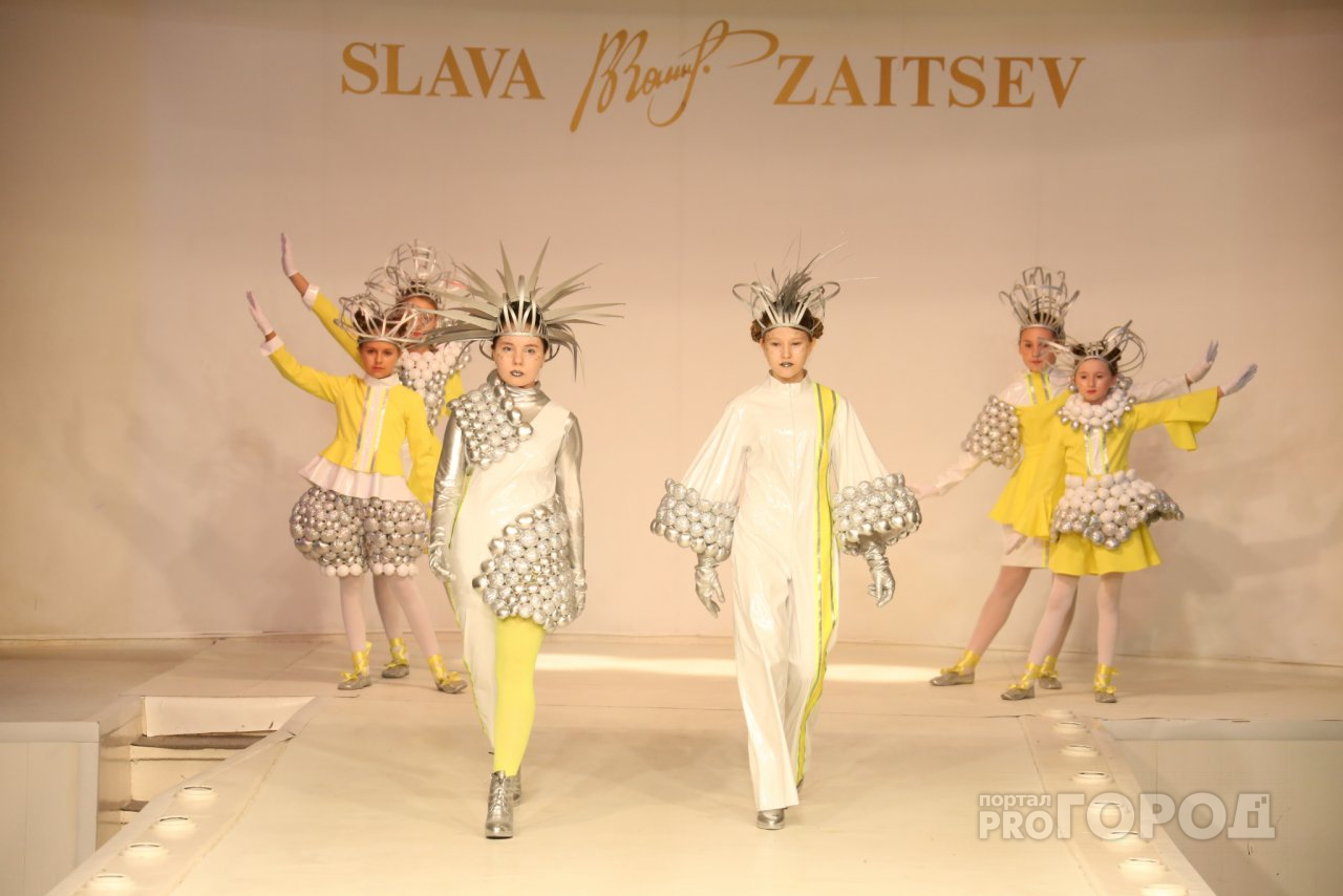 Юные йошкаролинцы выступили на показе мод у известного модельера Вячеслава Зайцева