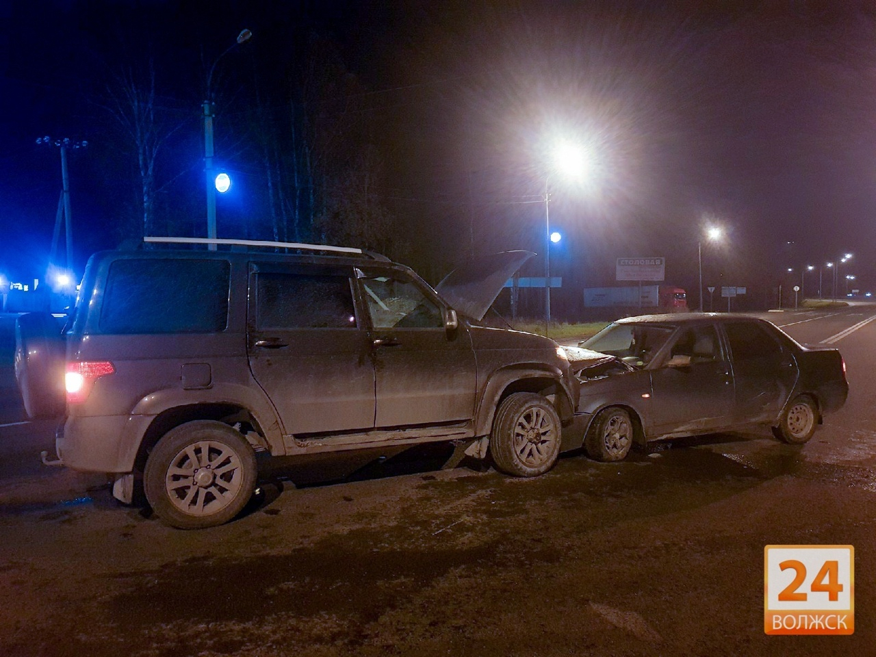 В Марий Эл рядом с заправкой произошло лобовое столкновение двух отечественных авто