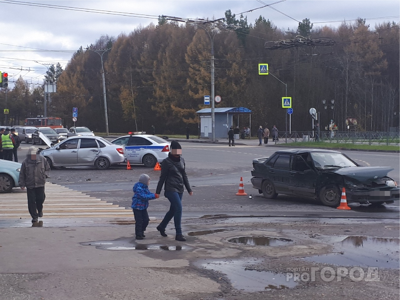 Жесткая авария в Йошкар-Оле на Ленинском: работают полицейские