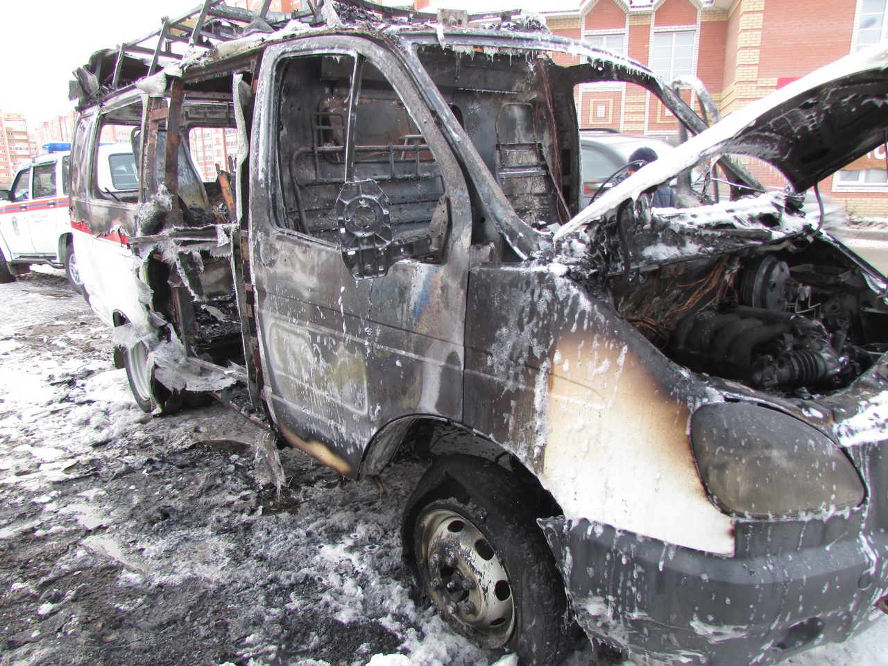 «Загорелась спинка кресла»: стало известно, из-за чего полыхала машина скорой помощи в Йошкар-Оле