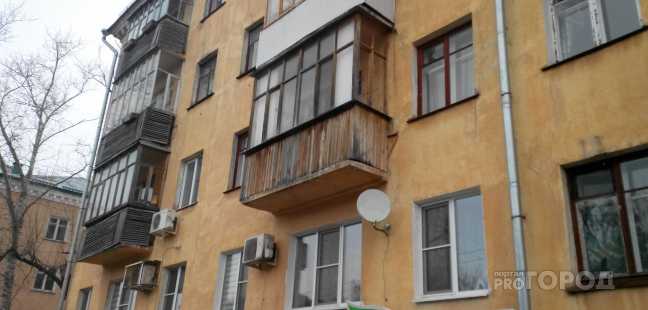 «Соседи услышали грохот»: в Марий Эл пятилетняя девочка выпала с балкона