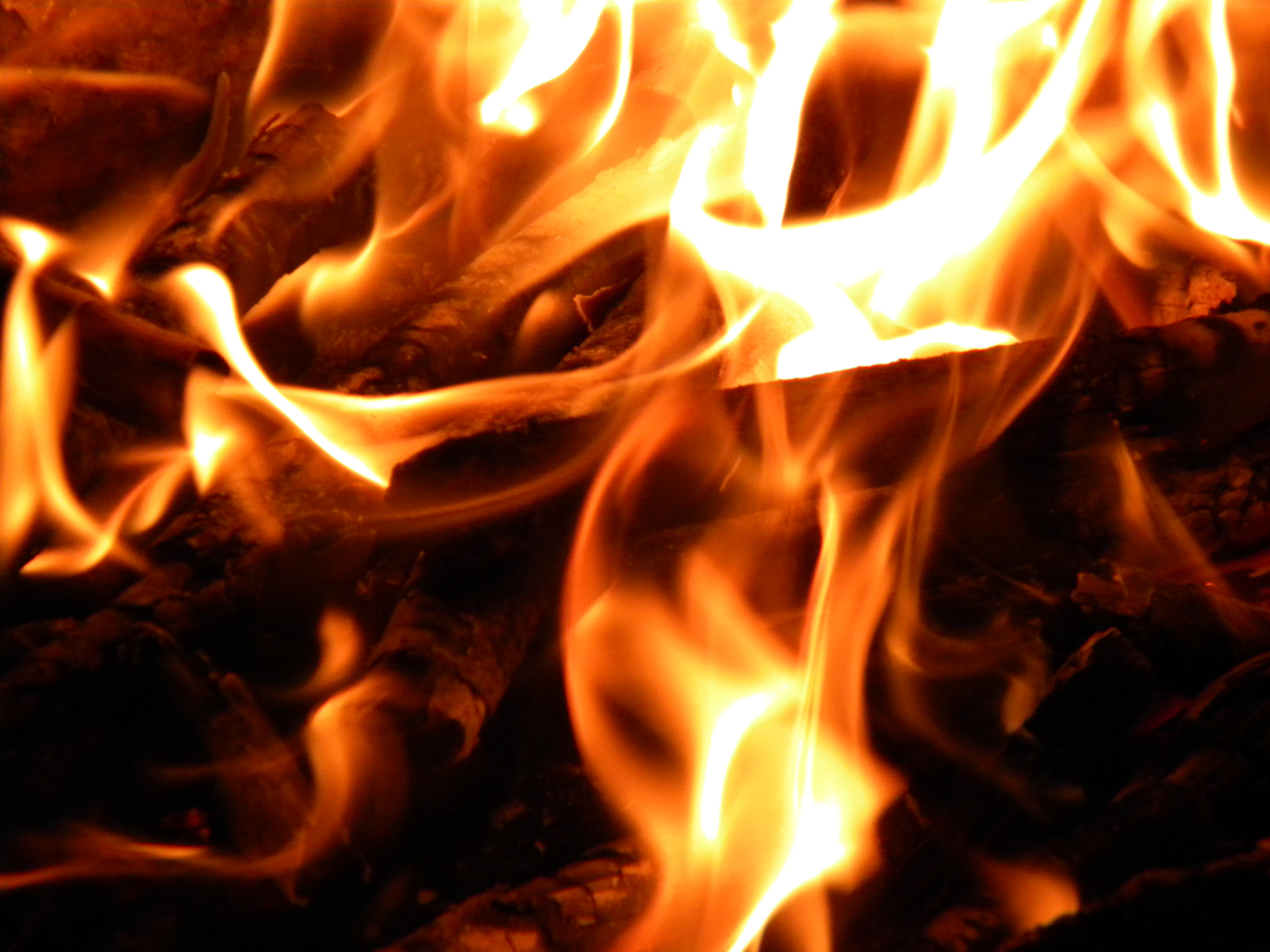 В Марий Эл ночью загорелся жилой дом: есть погибший
