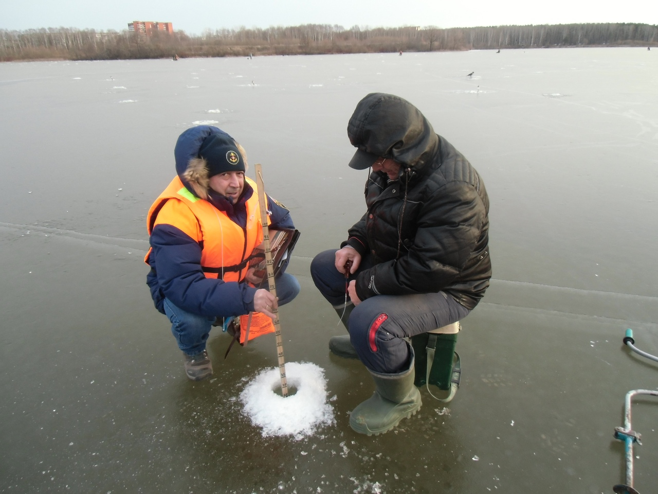 Рыбалка и катание на коньках: безопасно ли на льду в Йошкар-Оле?