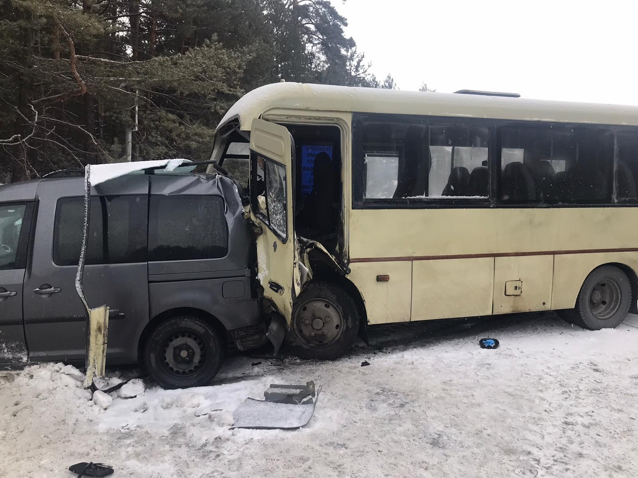 В ДТП на Казанском тракте с автобусом и иномаркой пострадали четверо
