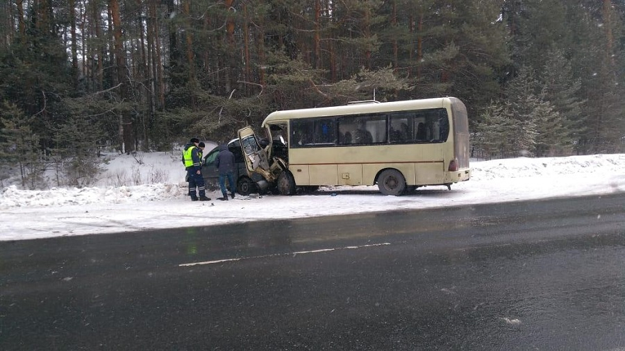 Известны подробности ДТП на Казанском тракте с автобусом и иномаркой