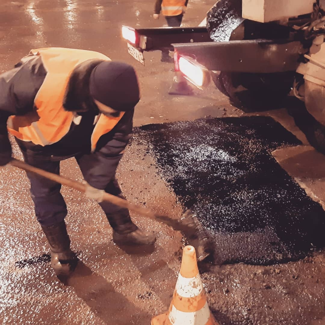 Ямочный ремонт дорог в Йошкар-Оле: залатали еще восемь улиц