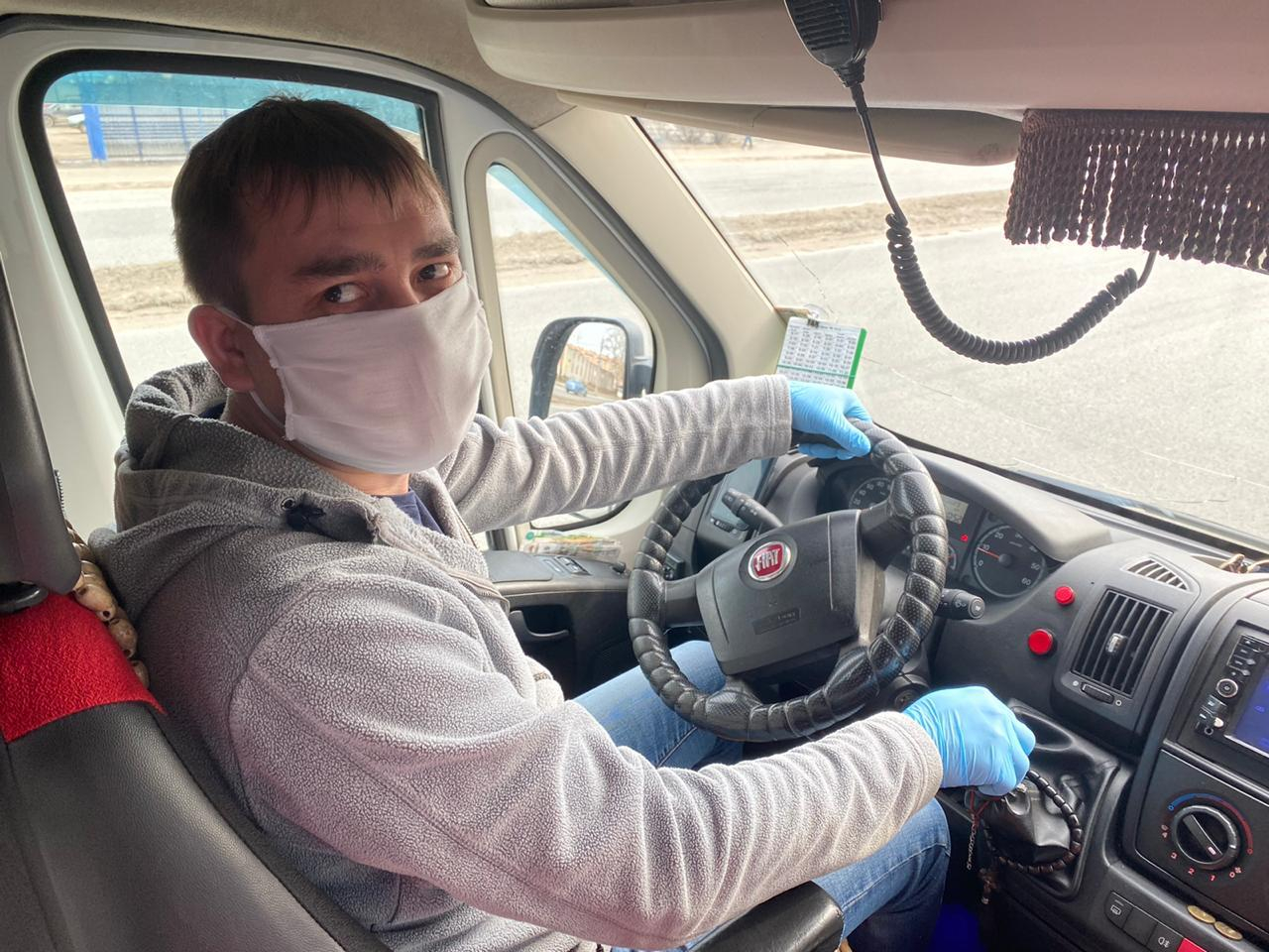 В Йошкар-Оле из-за коронавируса водители начали работать в перчатках и масках