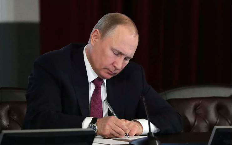 Президент России дал правительству полномочия вводить режим ЧС