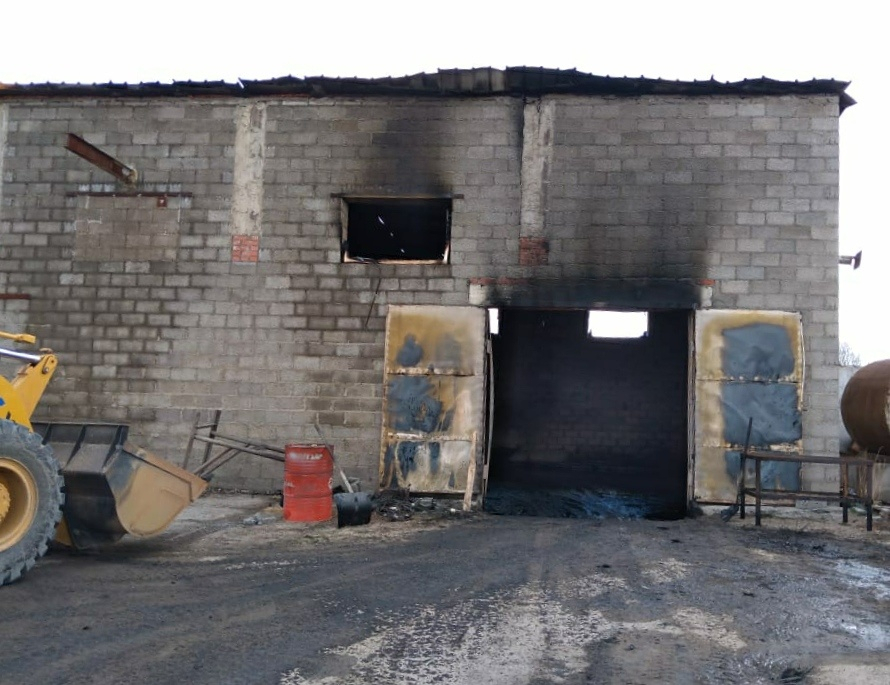 Стали известны обстоятельства крупного пожара в Марий Эл, который тушили около 20 огнеборцев
