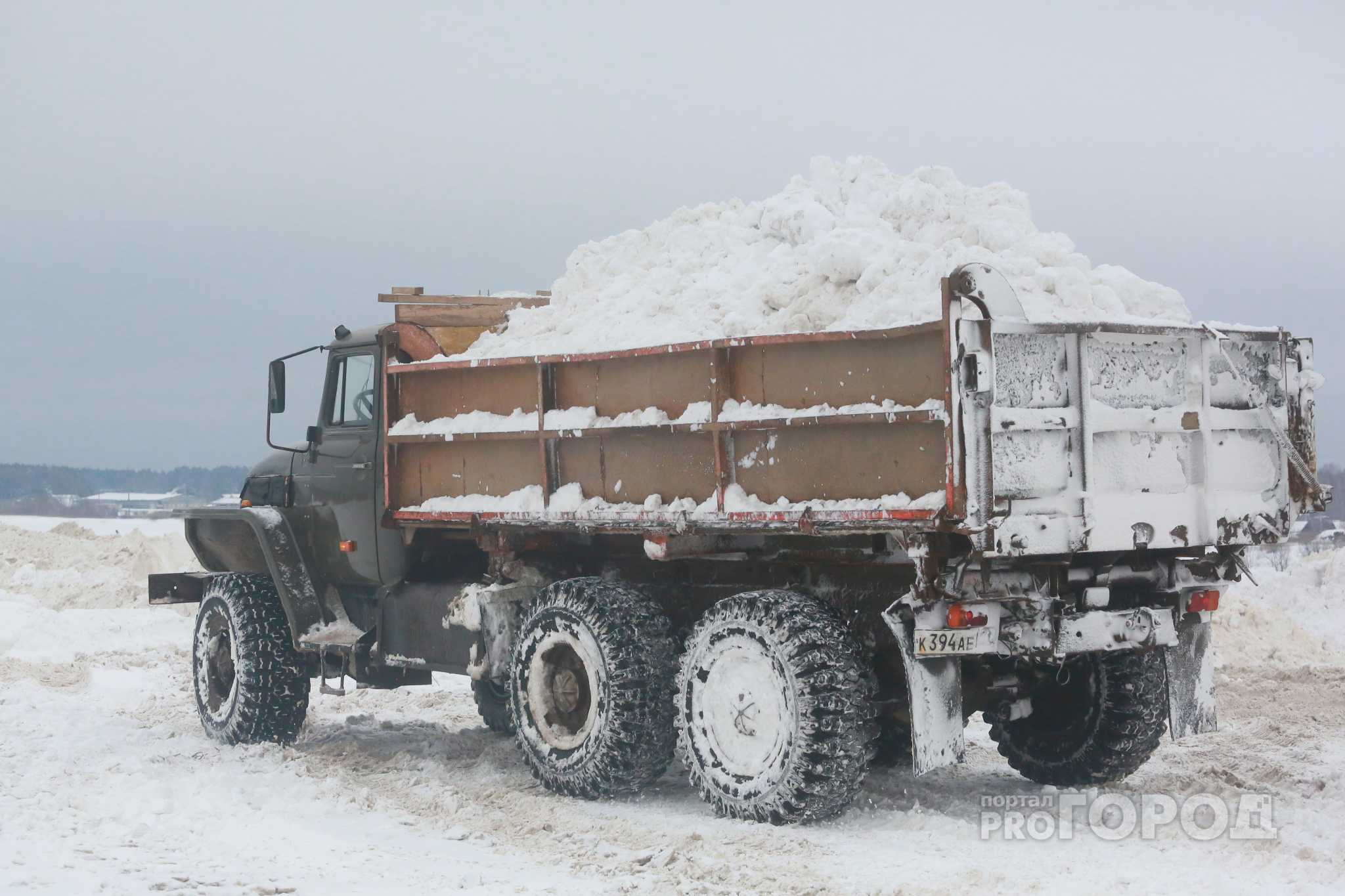 Все под контролем: в Йошкар-Оле активно занялись уборкой снега