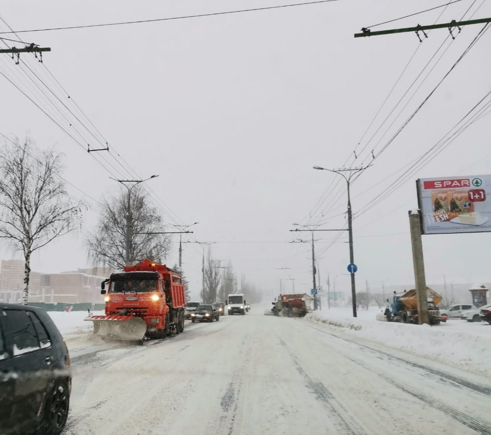 В Йошкар-Оле за сутки было вывезено 1096 кубов снега