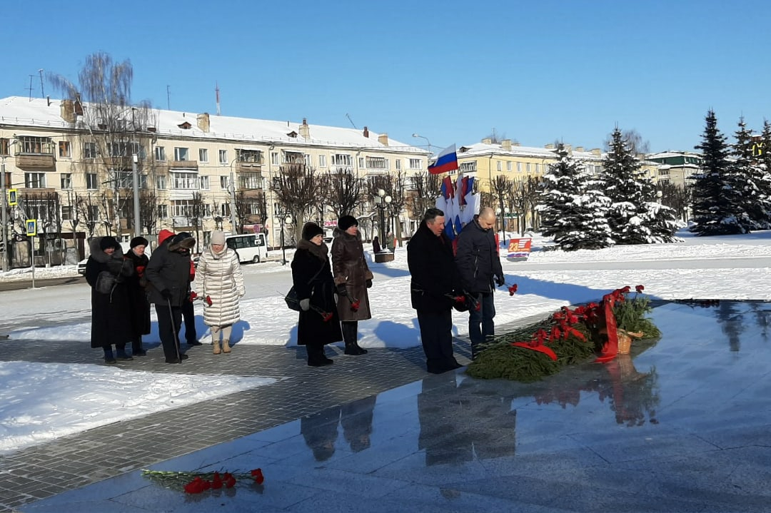 В Йошкар-Оле возложили цветы в честь Дня защитника Отечества