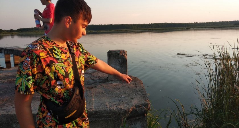 «Я прыгнул в воду и нашел его на дне»: 14-летний йошкаролинец спас утонувшего подростка