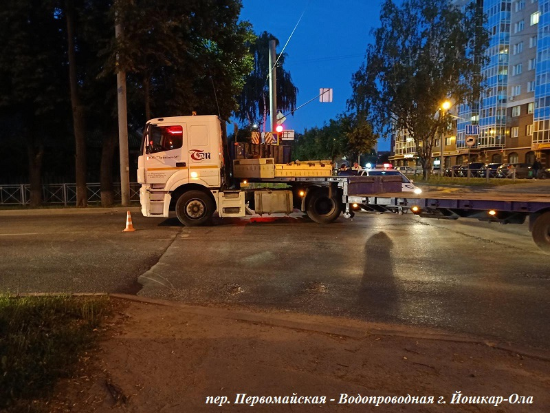На Первомайской в Йошкар-Оле женщина попала под колеса многотонной фуры