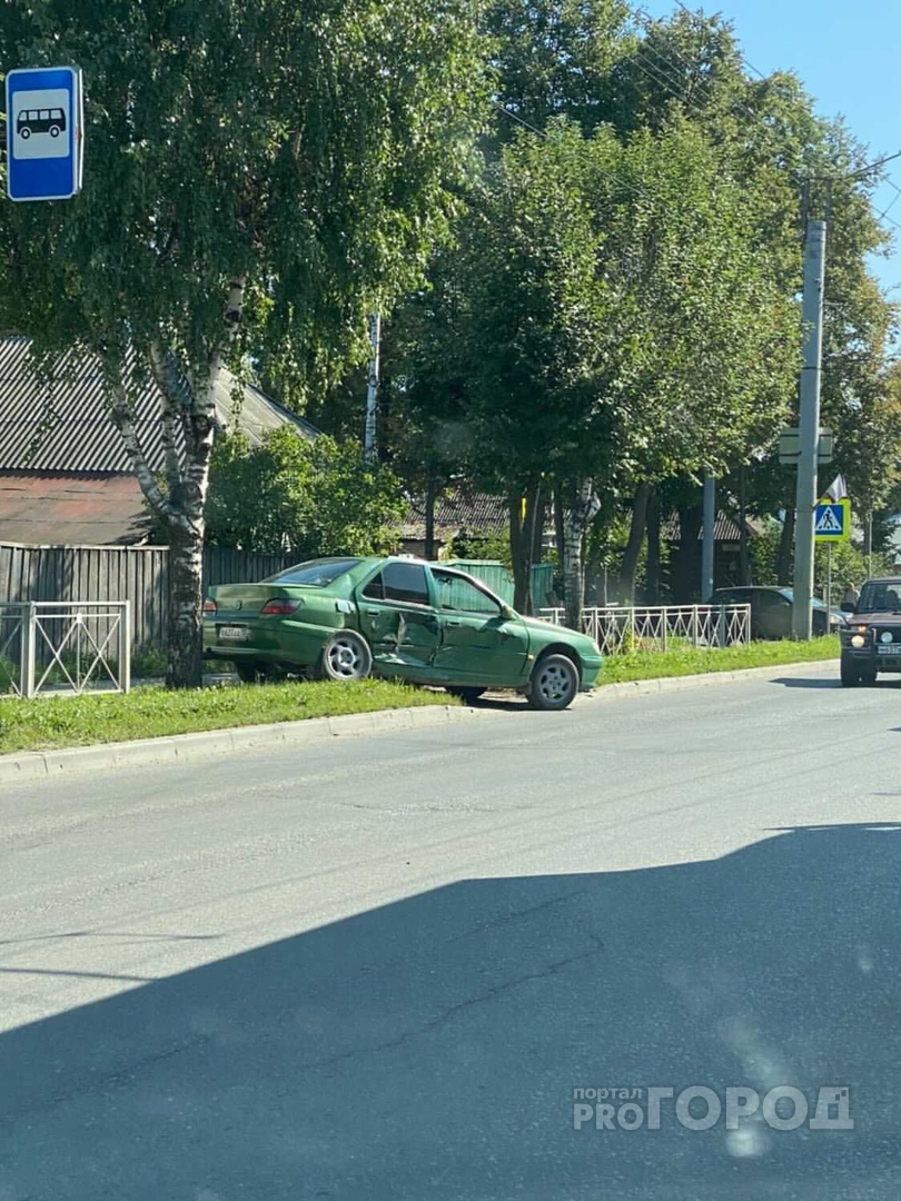 На перекрестке Первомайской и Водопроводной произошло серьезное ДТП