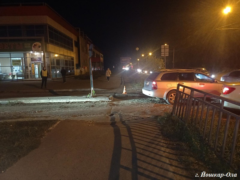 В Йошкар-Оле благородный водитель отвез в больницу пешехода, которого сам же сбил