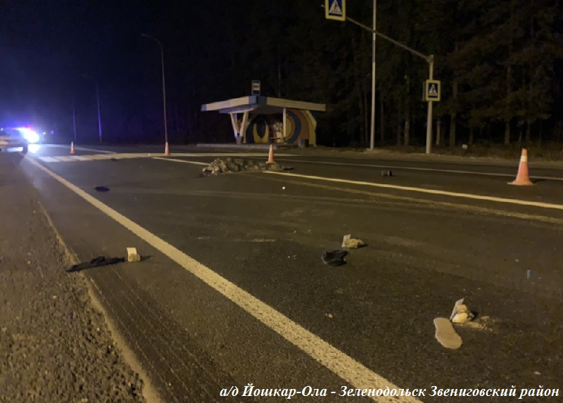 «Обувь и одежду разбросало по дороге»: в Марий Эл разыскивают виновника смертельного ДТП на Казанском тракте