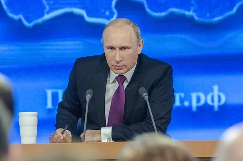 Владимир Путин подписал приказ о выплате 50 тысяч рублей