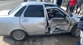 В Волжске в ДТП с участием «приоры» и BMW пострадала женщина