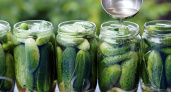 Консервируем хрустящие огурцы в литровой банке: простой рецепт