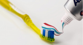 Абонемент к стоматологу: Росконтроль назвал зубную пасту, которая превратит улыбку в забор