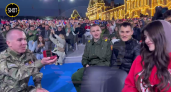 Марийский воин сделал предложение своей девушке на Красной площади на глазах тысяч людей