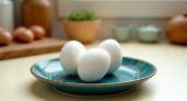 5 научно доказанных способов легко очистить вареные яйца: секрет в соде и температуре, который изменит ваше приготовление навсегда