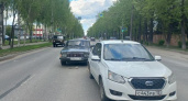 В Йошкар-Оле водитель на "Волге" впечатался в иномарку и отправил на лечение девушку