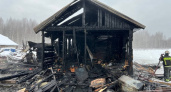 Жители Медведевского района остались без крыши над головой: дом сам сгорел дотла