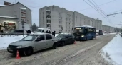 Тройная авария с автобусом и задержание экс-чиновника за взятку: главные новости за 13 января в Йошкар-Оле