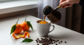 Не выбрасываю мандариновые корки после праздников — бабушкин секрет с кофе превращает их в зимнее сокровище