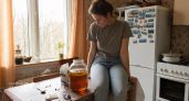 Почему «бабушкин» чайный гриб снова в моде: 3 причины, почему это полезнее дорогих спортивных напитков