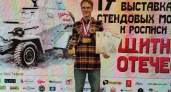 Школьник из Йошкар-Олы на всероссийском конкурсе получил специальный приз-кубок героя России Алексея Новикова за лучшую модель вертолета