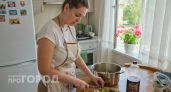 Не квас и не кефир: вот чем теперь заправляют окрошку те, кто заботится о своем здоровье