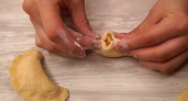 Пирожки из этого чудо-теста свели с ума всю семью: затрат копейки, а вкус и аромат нереальные